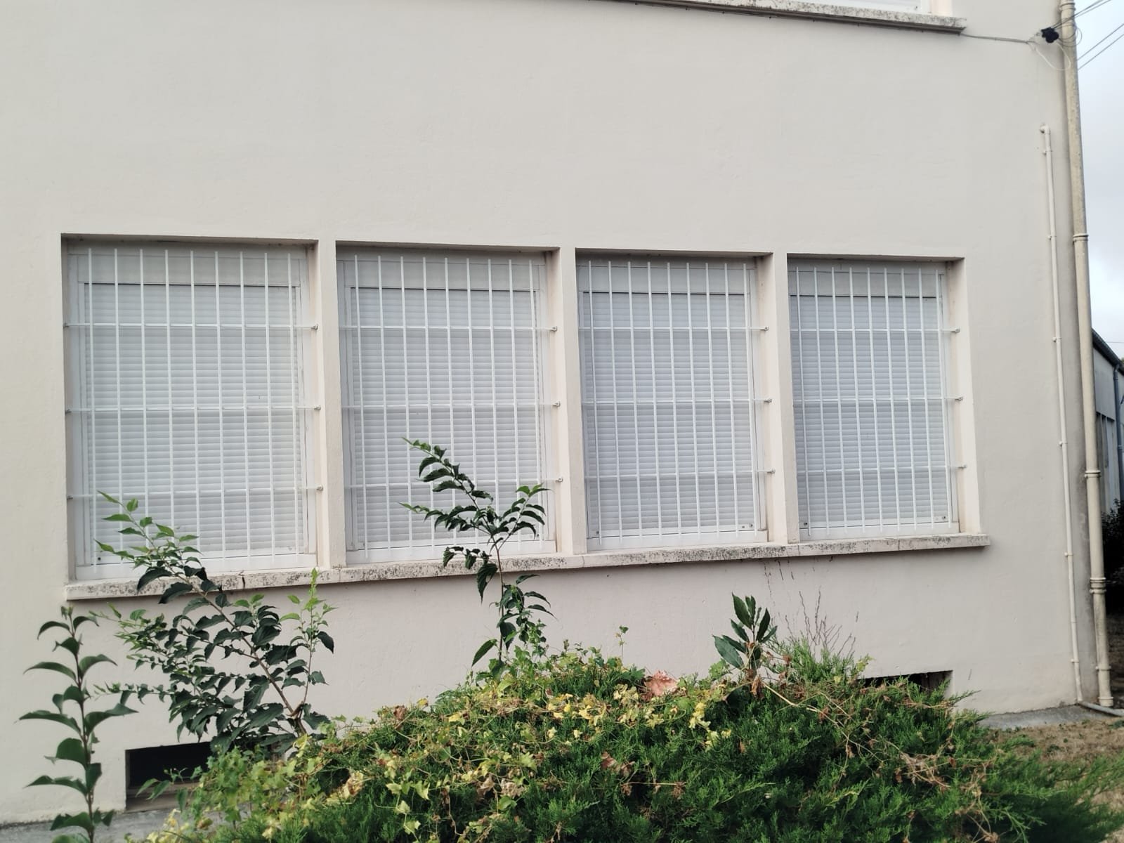 Grilles de fenêtre sur mesure — AF Métal Service, Tonneins