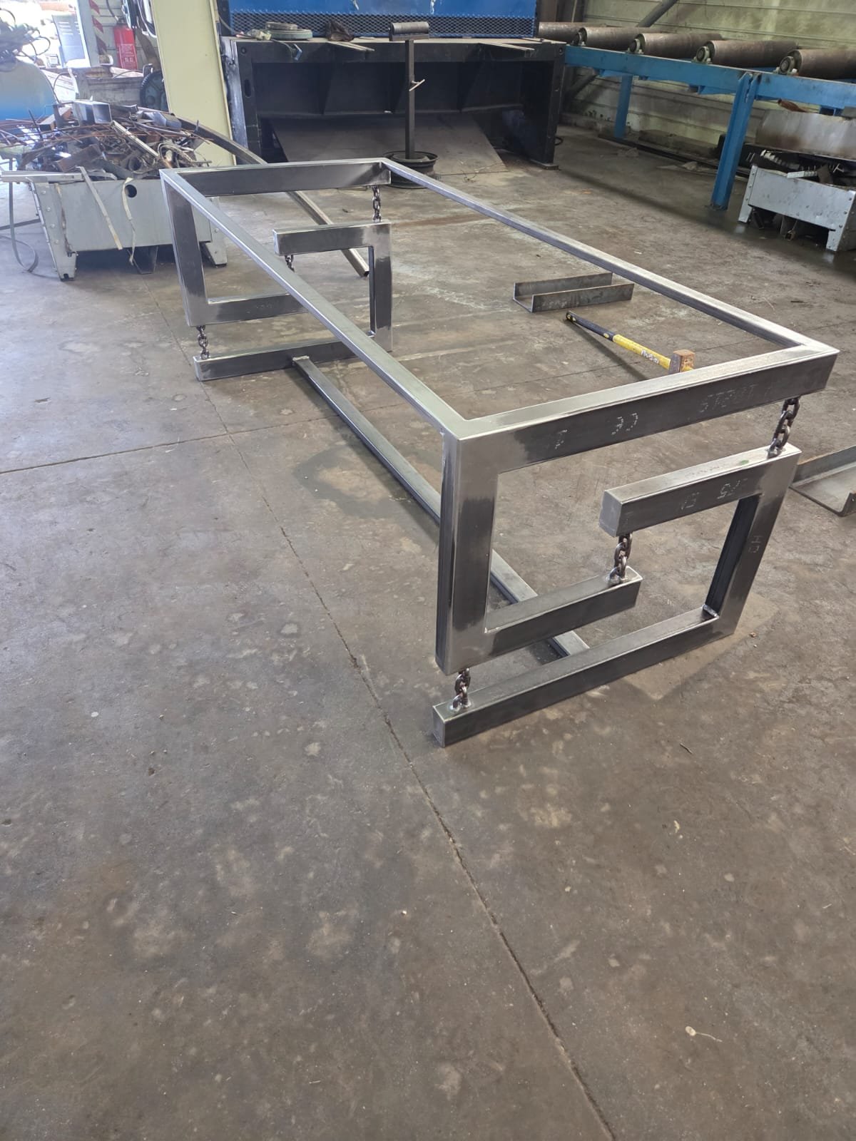 Réalisation de chaudronnerie et soudure sur mesure — AF Métal Service, Tonneins